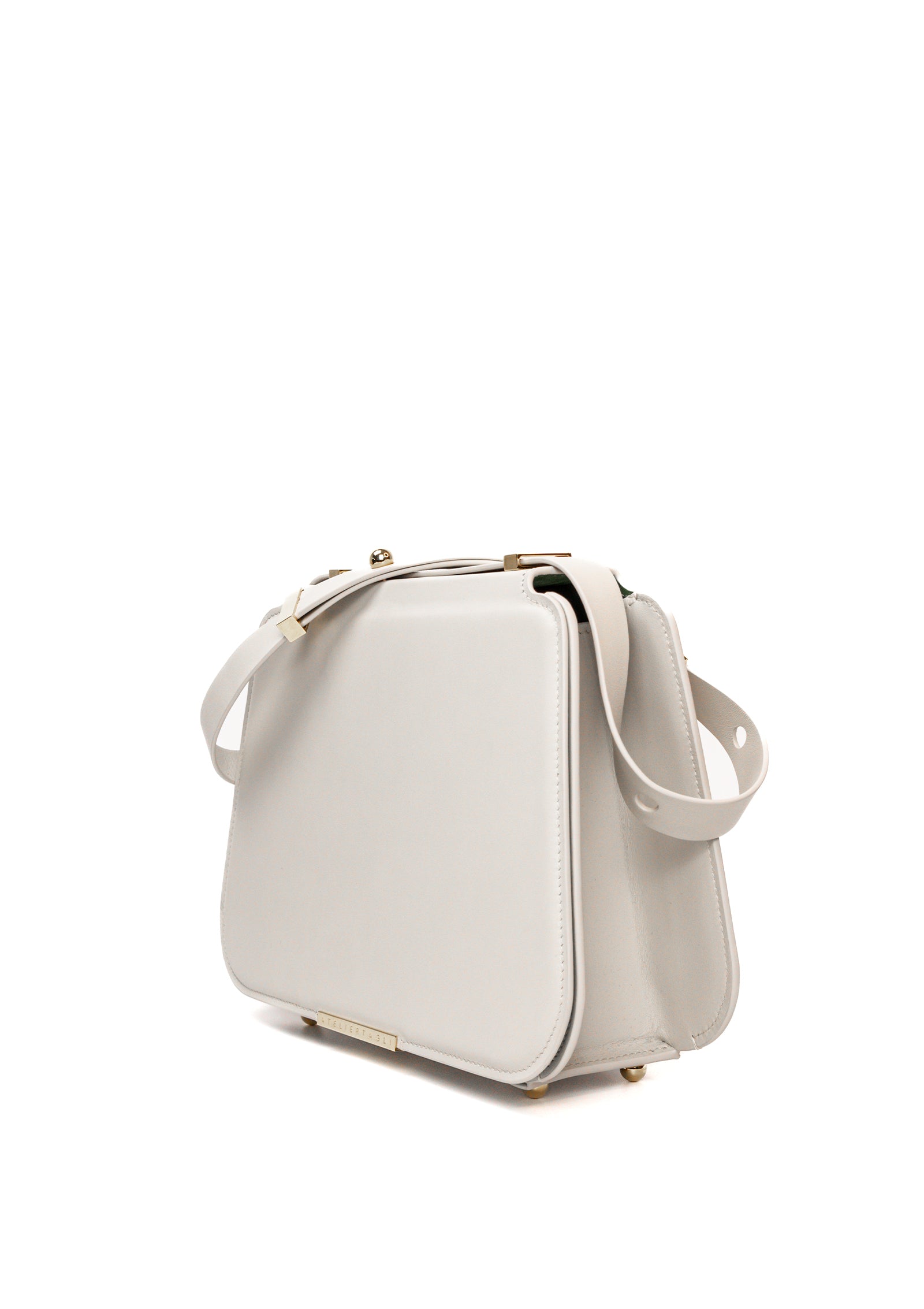 Instance 4_007 | Dove White