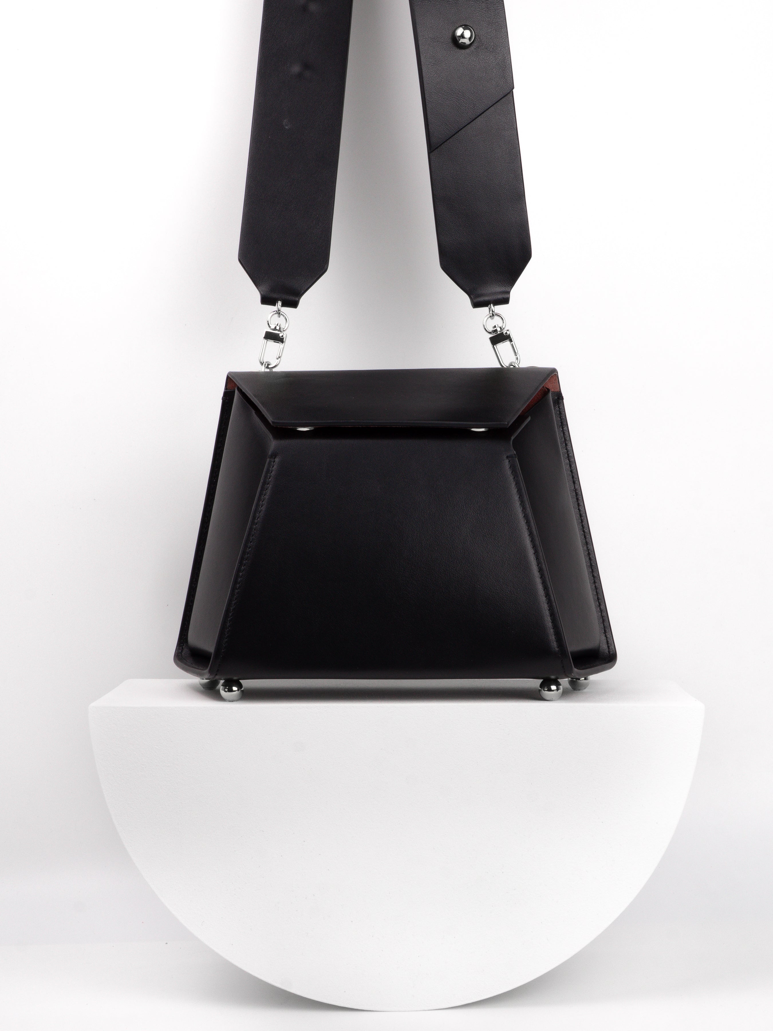 NEO Sable Black | Silver